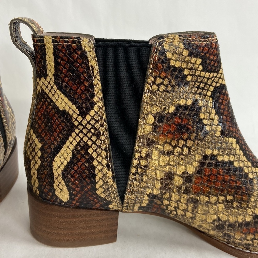 Madewell The Carina Boot in Snake Embossed Leather Ankle Chelsea Boot Booties - Picture 3 of 16